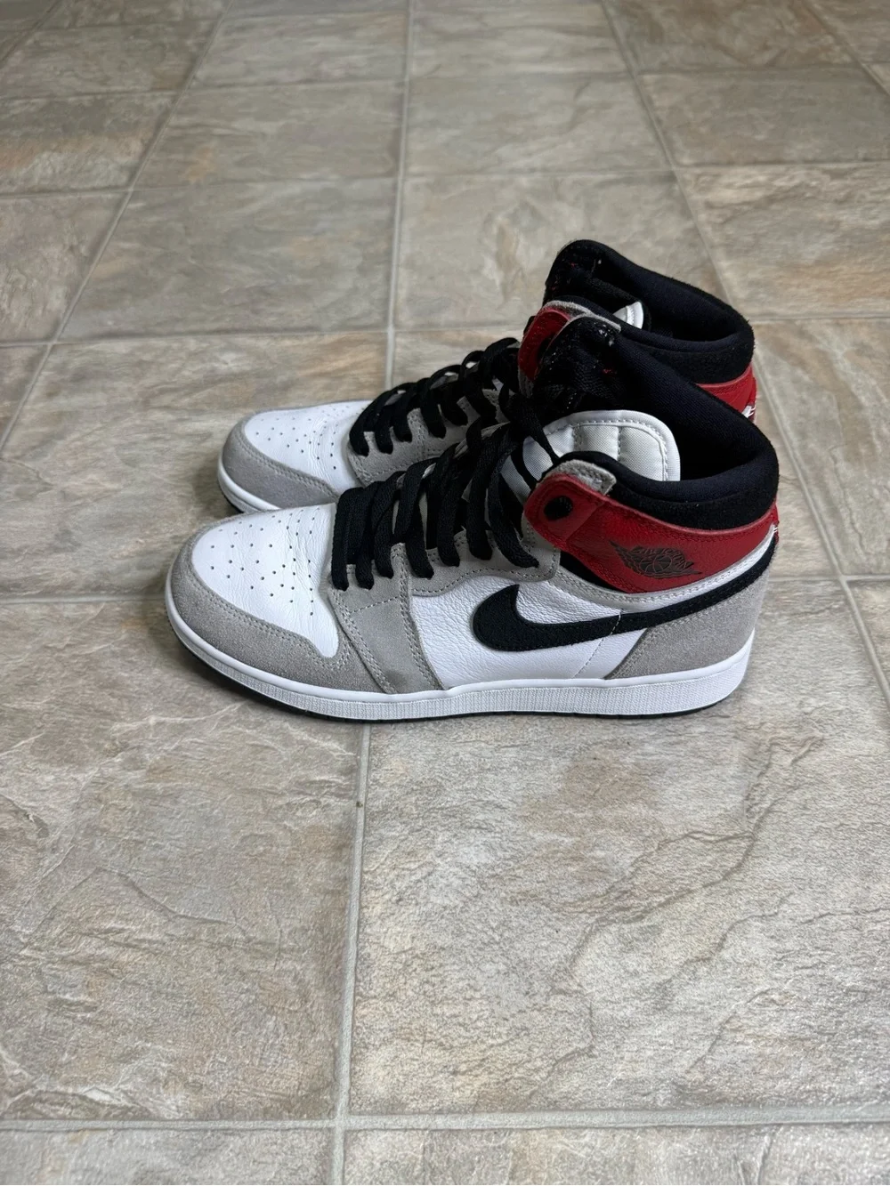 Air Jordan 1 Hi OG Smoke Gray GS Shoe Size 7Y Gray Preowned
